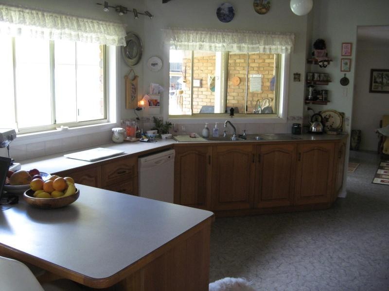 11 Pioneers Parade, Stanthorpe, Stanthorpe QLD 4380