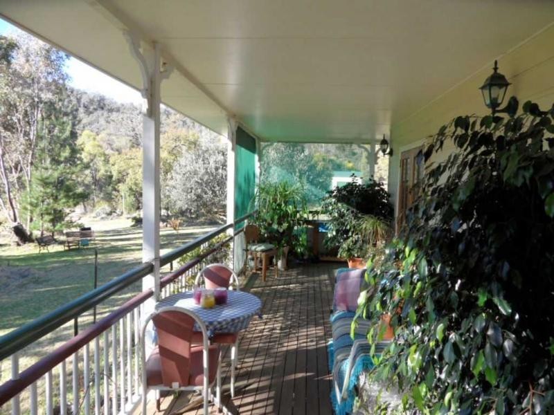 427 Limberlost Road, Glen Aplin, Stanthorpe QLD 4380