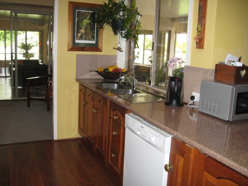 33 Moss Court, Stanthorpe QLD 4380