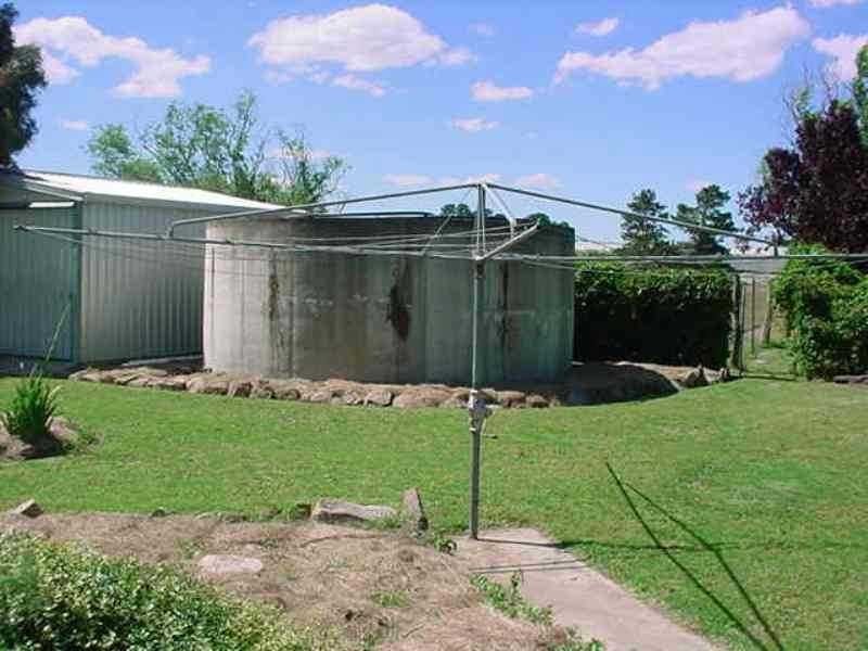 8 Roessler Avenue, Applethorpe, Stanthorpe QLD 4380