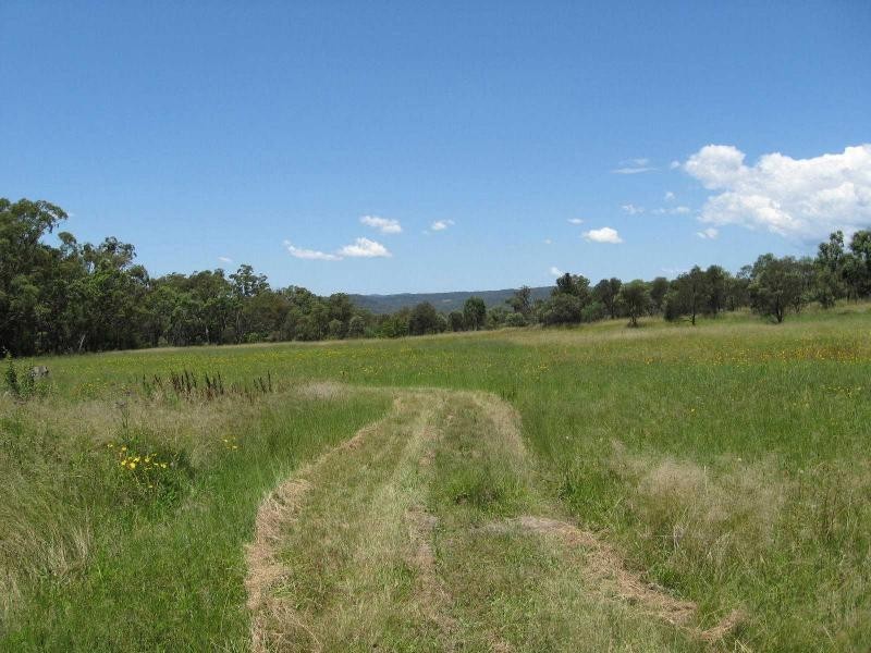 3 Clarke Lane, Severnlea, Stanthorpe QLD 4380