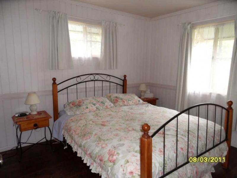 66 Wallangarra Road, Stanthorpe QLD 4380