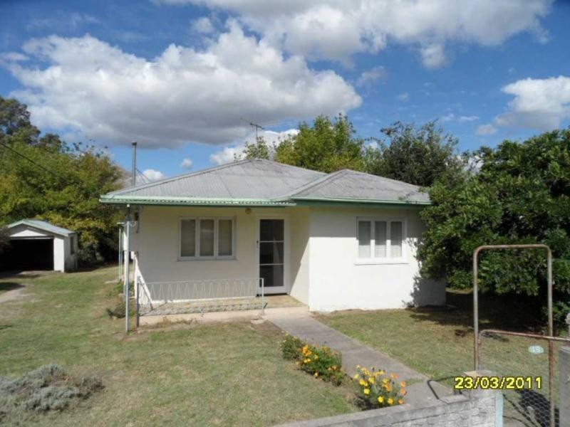 19 Denham Street, Stanthorpe QLD 4380