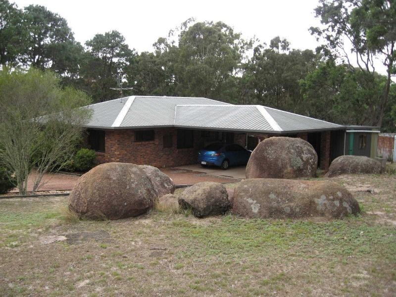 90 Caves Road, Stanthorpe QLD 4380