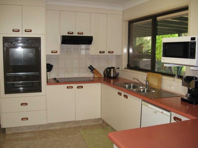 90 Caves Road, Stanthorpe QLD 4380