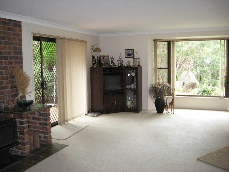 90 Caves Road, Stanthorpe QLD 4380