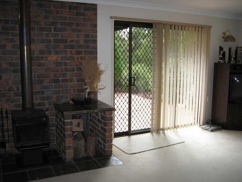 90 Caves Road, Stanthorpe QLD 4380