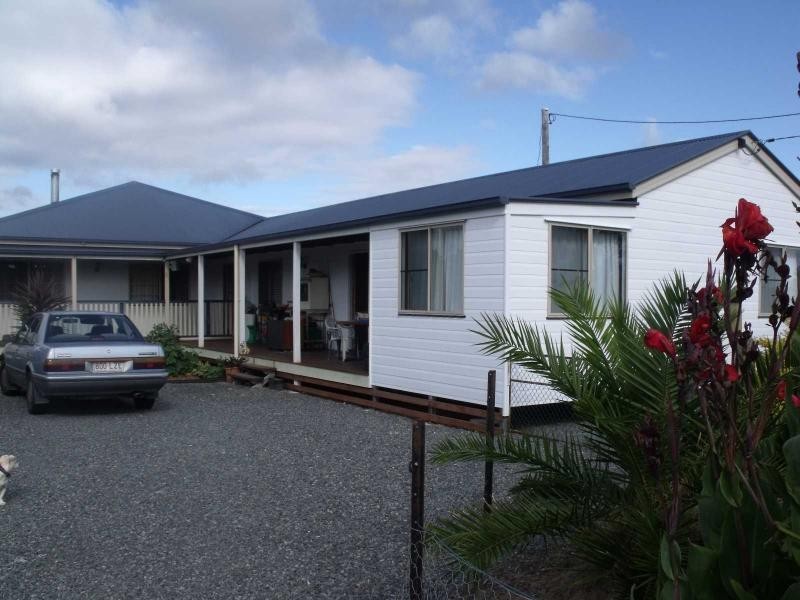 110 Applethorpe Road, Applethorpe, Stanthorpe QLD 4380