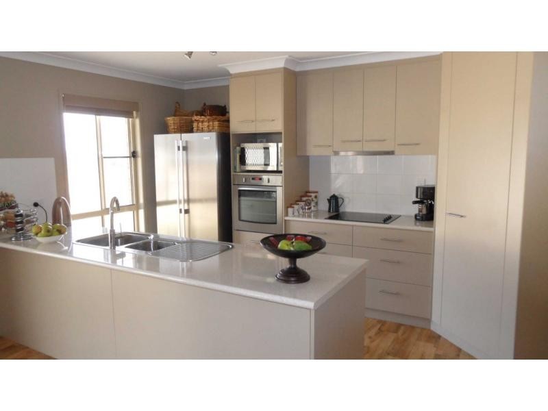 10 Sangricoli Court, Stanthorpe QLD 4380