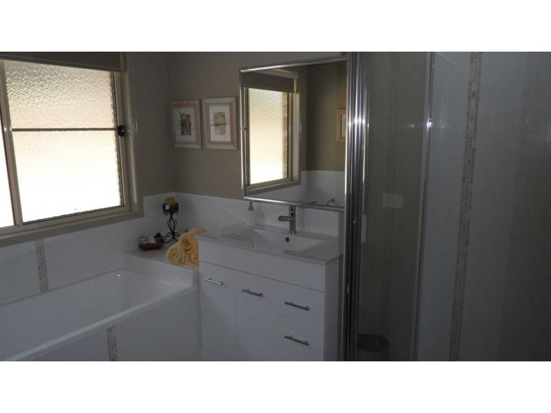10 Sangricoli Court, Stanthorpe QLD 4380