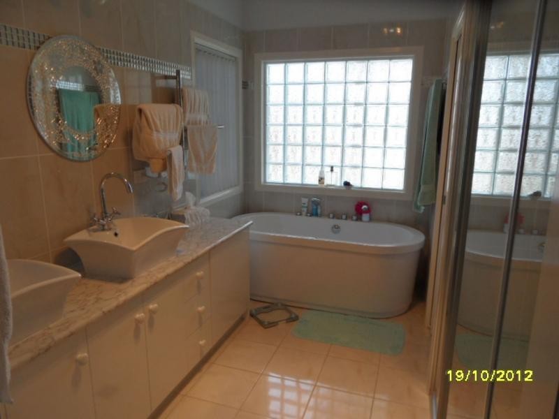 17 Fairway Crescent, Stanthorpe QLD 4380