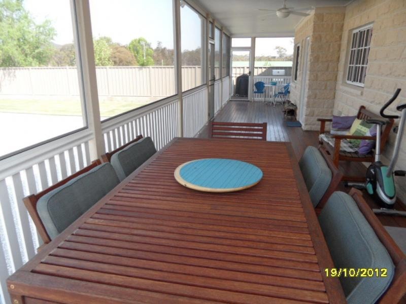 17 Fairway Crescent, Stanthorpe QLD 4380