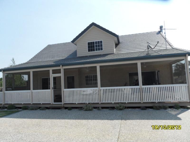 17 Fairway Crescent, Stanthorpe QLD 4380