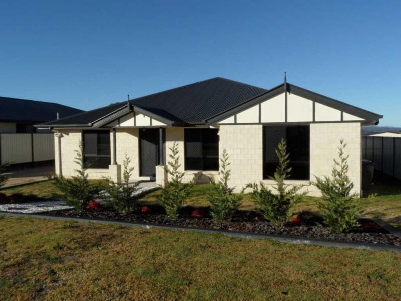 4 Sangricoli Court, Stanthorpe QLD 4380