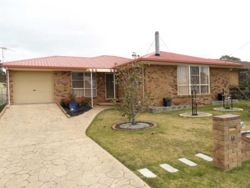 16 Recreation Crescent, Stanthorpe QLD 4380