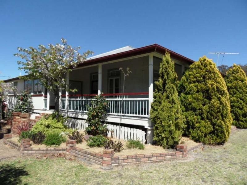 56 Wallangarra Road, Stanthorpe QLD 4380