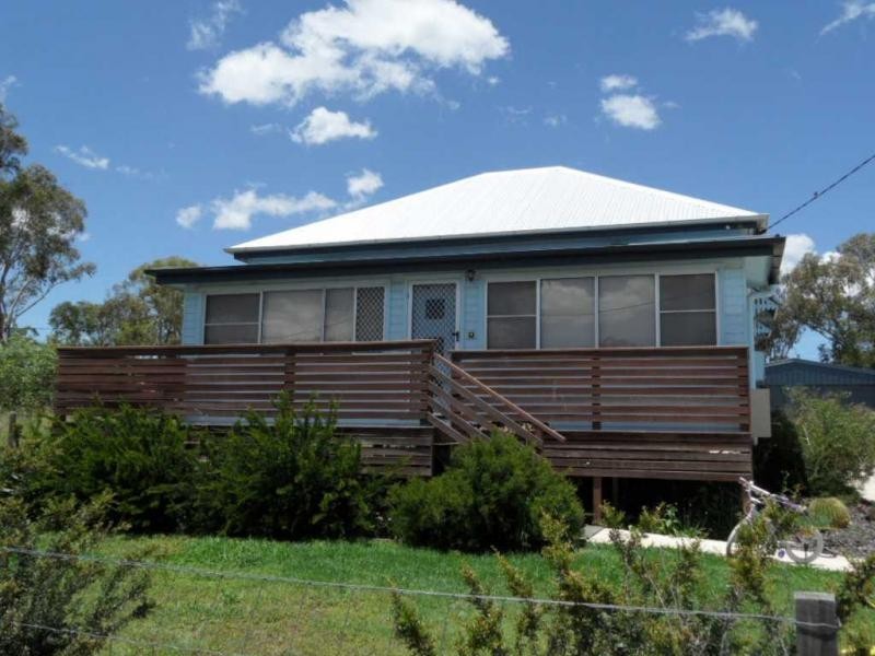 9 Glover Street, Glen Aplin, Stanthorpe QLD 4380