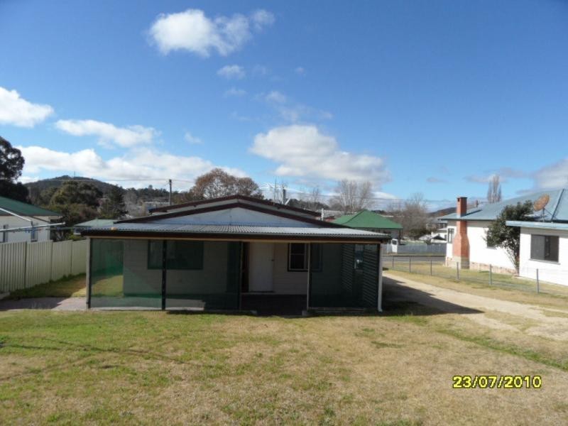 32 Denham Street, Stanthorpe QLD 4380