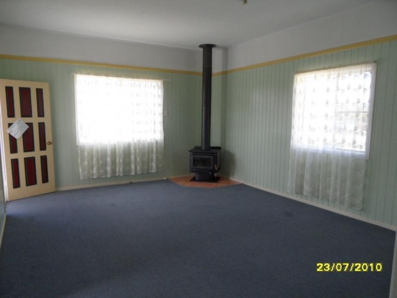 32 Denham Street, Stanthorpe QLD 4380