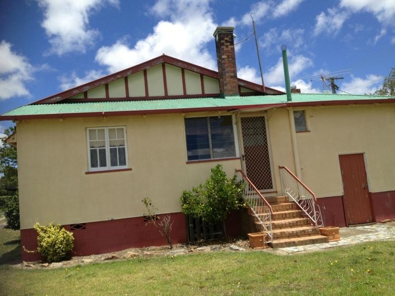 5 Archibald Street, Stanthorpe QLD 4380