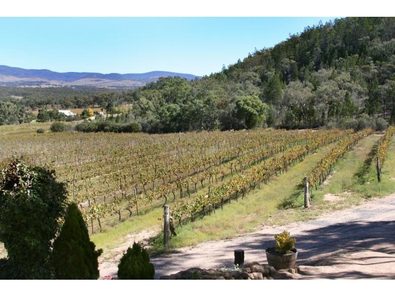 60 Zambelli Road, Stanthorpe QLD 4380