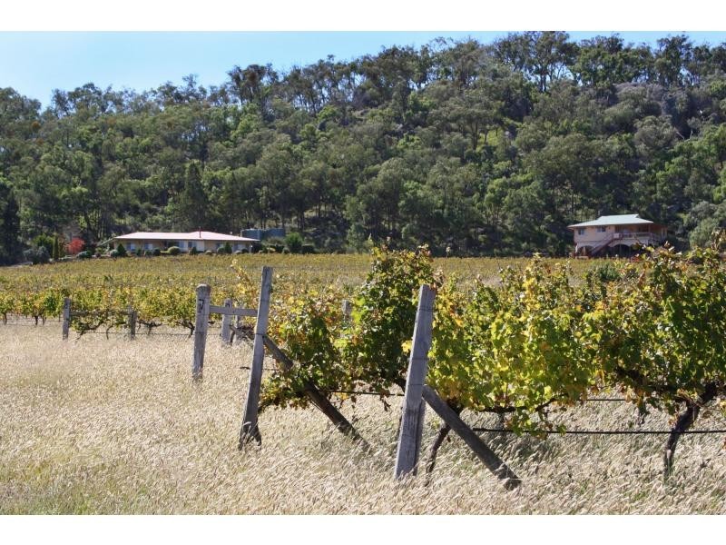 60 Zambelli Road, Stanthorpe QLD 4380