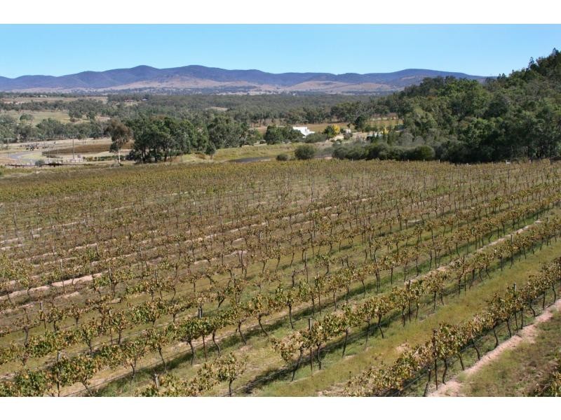 60 Zambelli Road, Stanthorpe QLD 4380