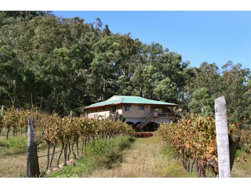 60 Zambelli Road, Stanthorpe QLD 4380