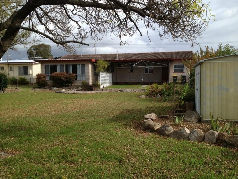 24 Pierpoint Street, Stanthorpe QLD 4380