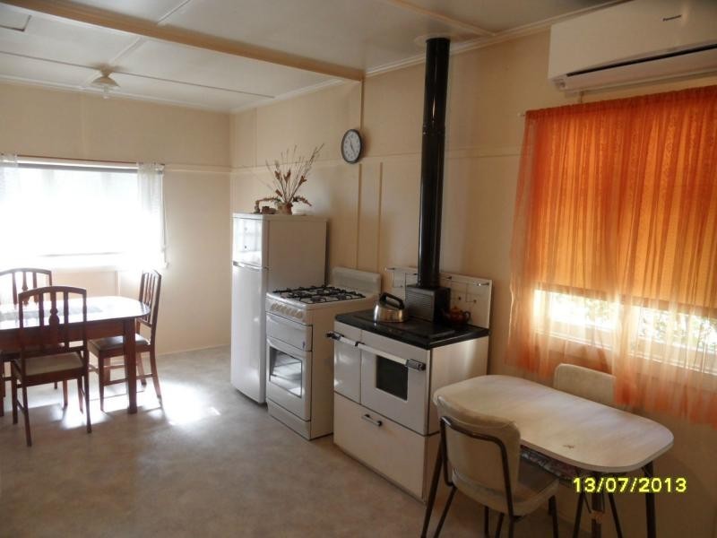 103 AMOSFIELD Road, STANTHORPE, Stanthorpe QLD 4380