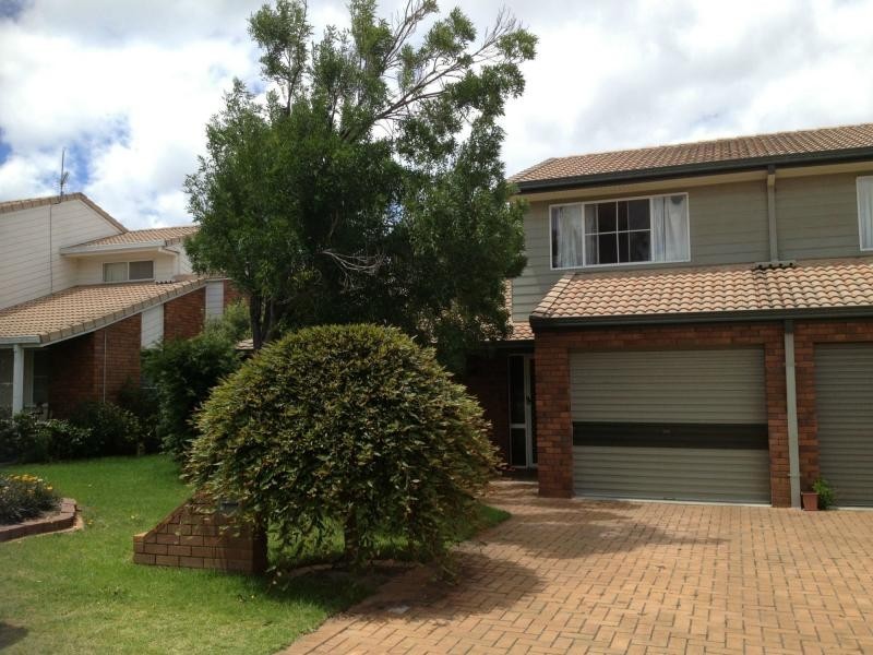 Unit 4/29 Connor Street, Stanthorpe QLD 4380