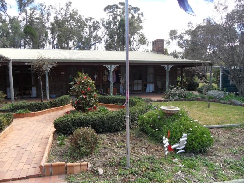 3 Lees Mountain Road, Stanthorpe QLD 4380