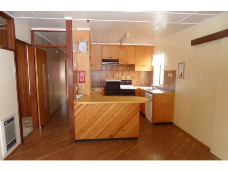 8 Greer Street, Stanthorpe QLD 4380