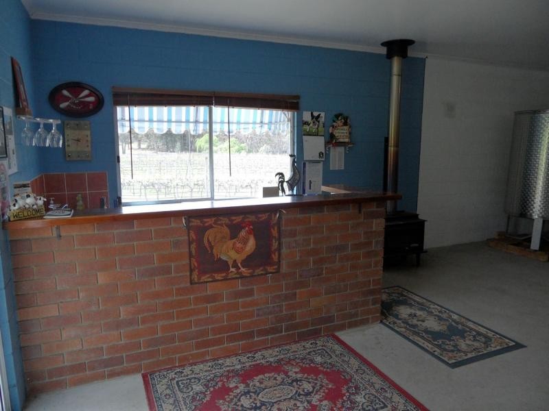 26 Donnellys Castle Road, The Summit, Stanthorpe QLD 4380