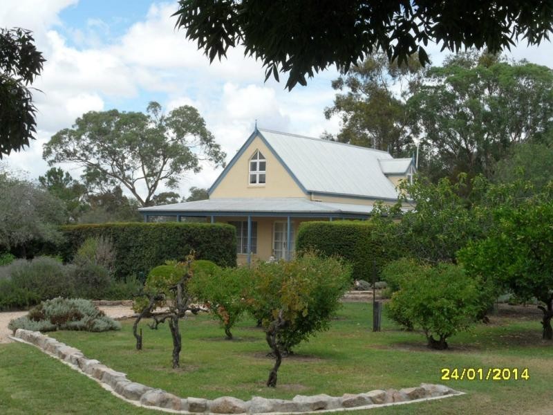 28126 New England Highway, Ballandean, Stanthorpe QLD 4380