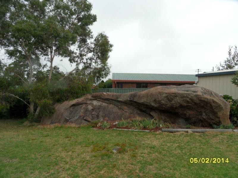2 Hardy Street, Stanthorpe QLD 4380