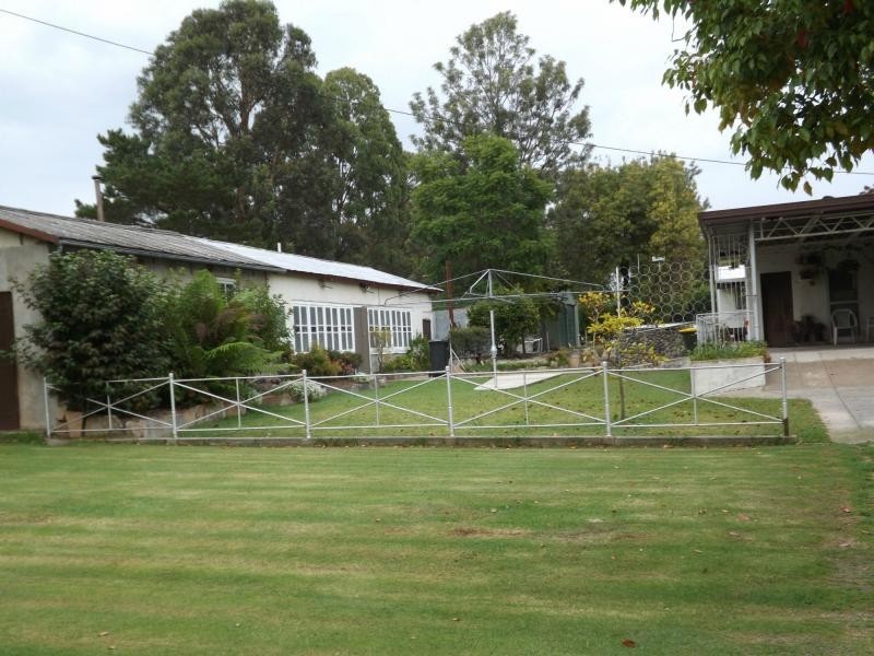 21 Rayleigh Street, Wallangarra, Stanthorpe QLD 4380