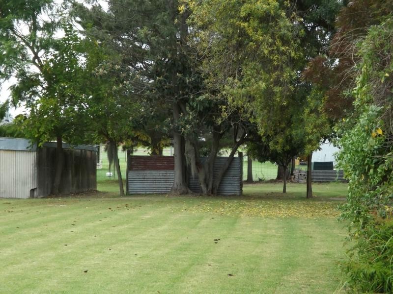 21 Rayleigh Street, Wallangarra, Stanthorpe QLD 4380