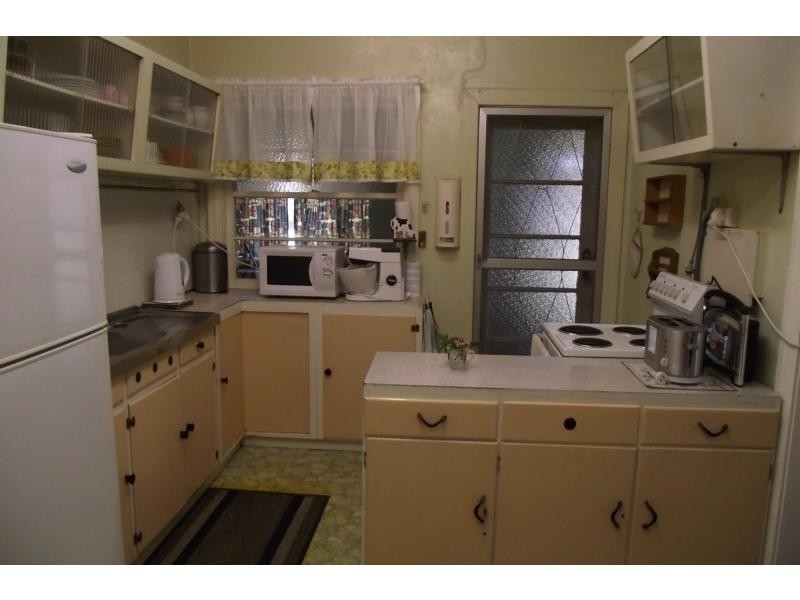 21 Rayleigh Street, Wallangarra, Stanthorpe QLD 4380