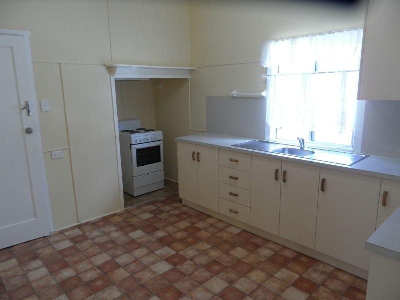 35 Hillcrest Street, Stanthorpe QLD 4380