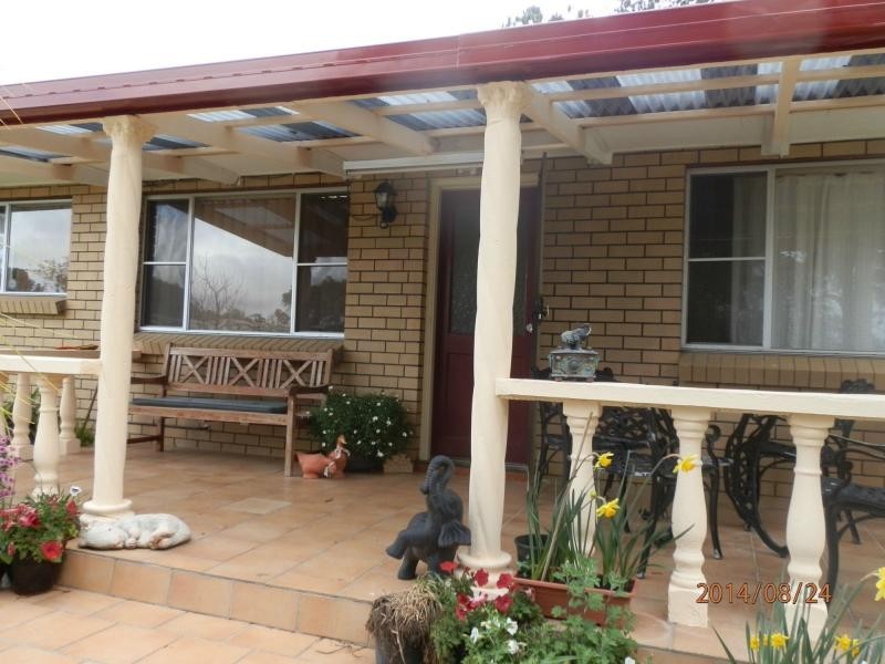 27 Sorrento Road, Dalveen, Stanthorpe QLD 4380