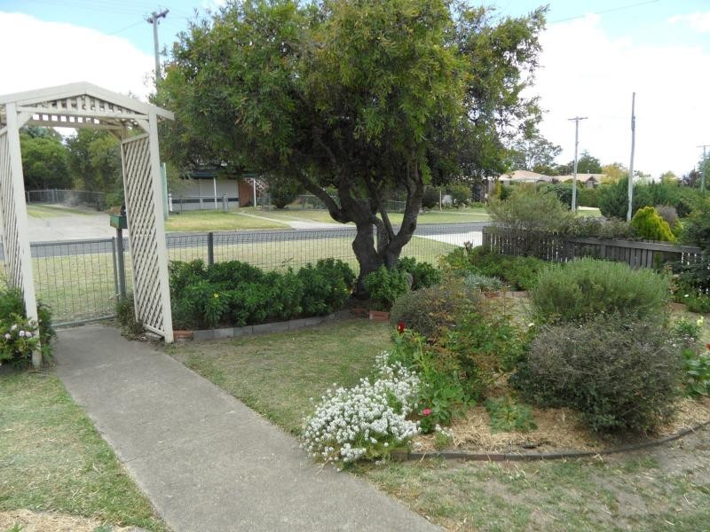 4 Ellevsen Street, Stanthorpe QLD 4380