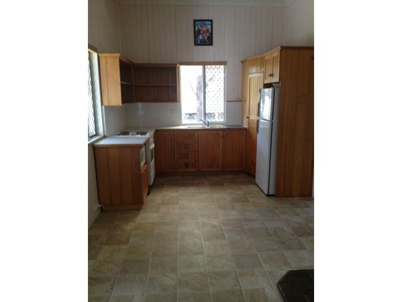 43 Pine Crescent, Dalveen, Stanthorpe QLD 4380