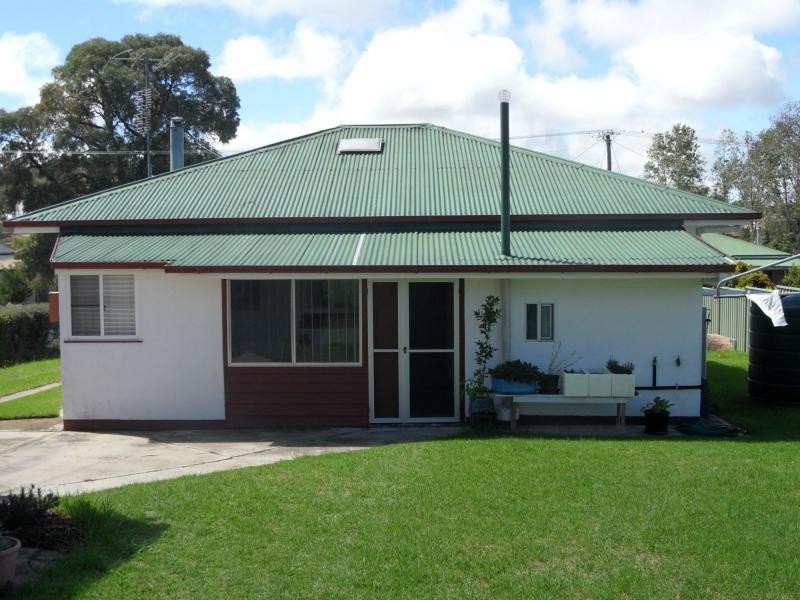 30 Denham Street, Stanthorpe QLD 4380