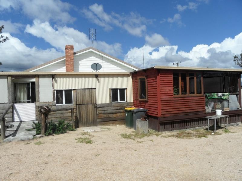 14 Curr Road, Ballandean, Stanthorpe QLD 4380