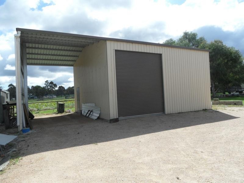 14 Curr Road, Ballandean, Stanthorpe QLD 4380