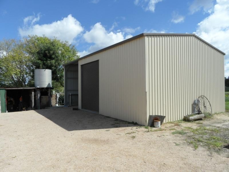 14 Curr Road, Ballandean, Stanthorpe QLD 4380