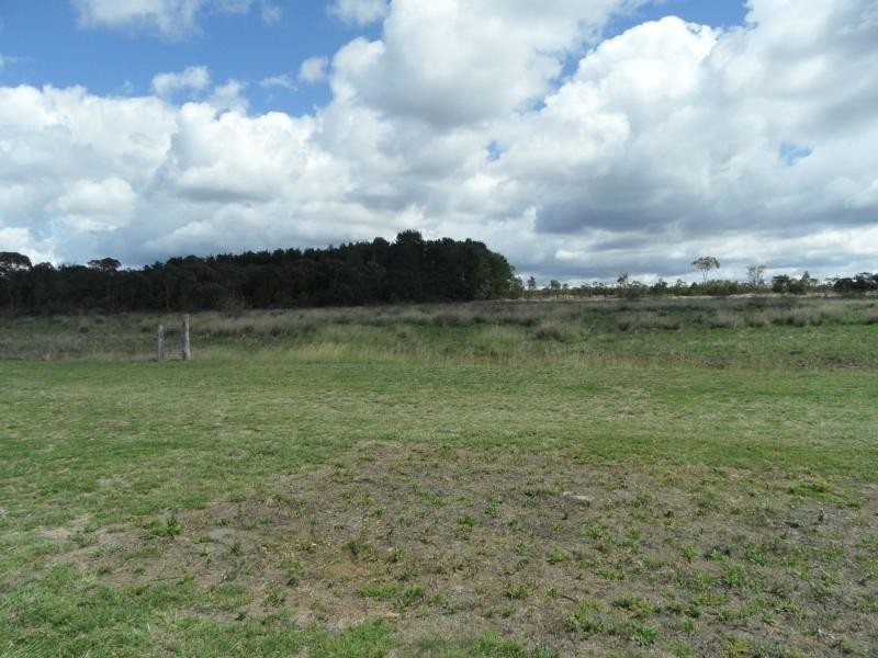 813 Rabbit Fence Road, Pozieres, Stanthorpe QLD 4380