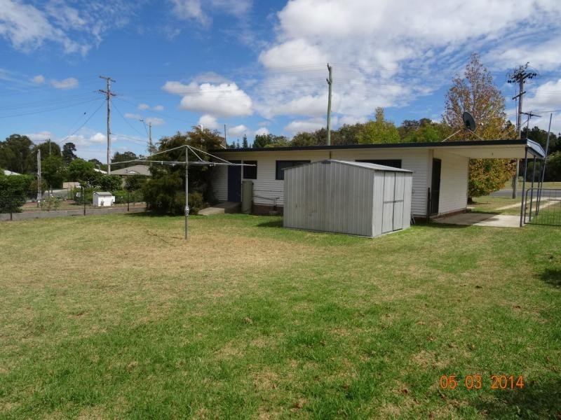 55 Wallangarra Road, Stanthorpe QLD 4380