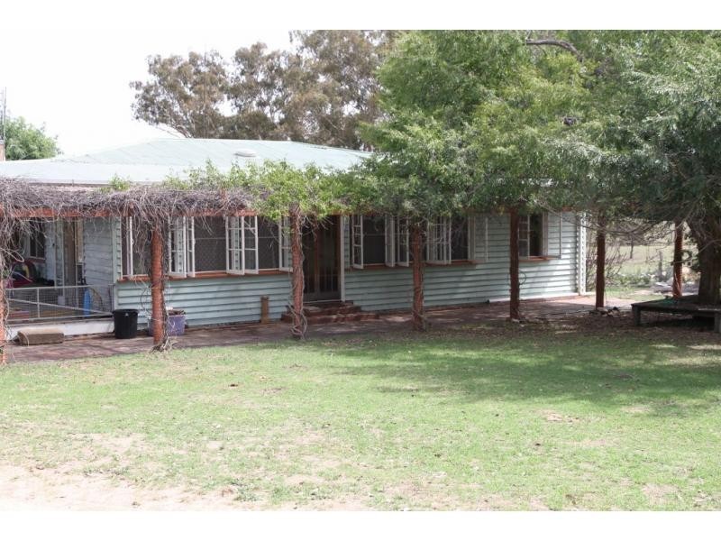 2223 Rabbit Fence Road, Stanthorpe, Dalveen QLD 4374